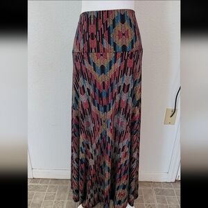 Multicolor Geometric Patterned Skirt